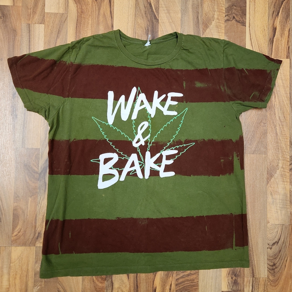 Wake & Bake Tee Size XL